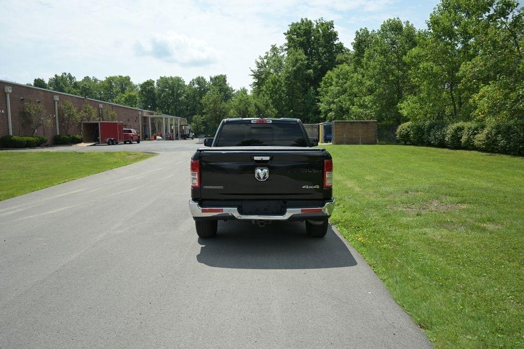 RAM 1500 Big Horn 4x4 Quad Cab 6'4" Box 2020