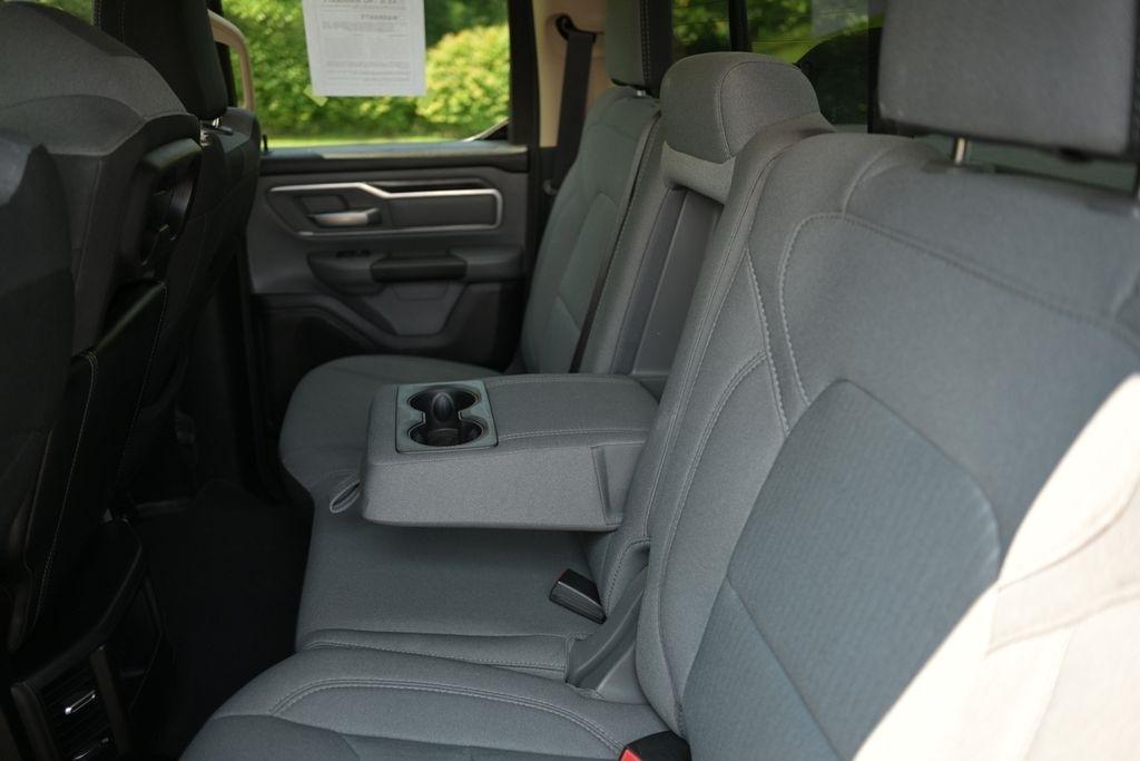 RAM 1500 Big Horn 4x4 Quad Cab 6'4" Box 2020