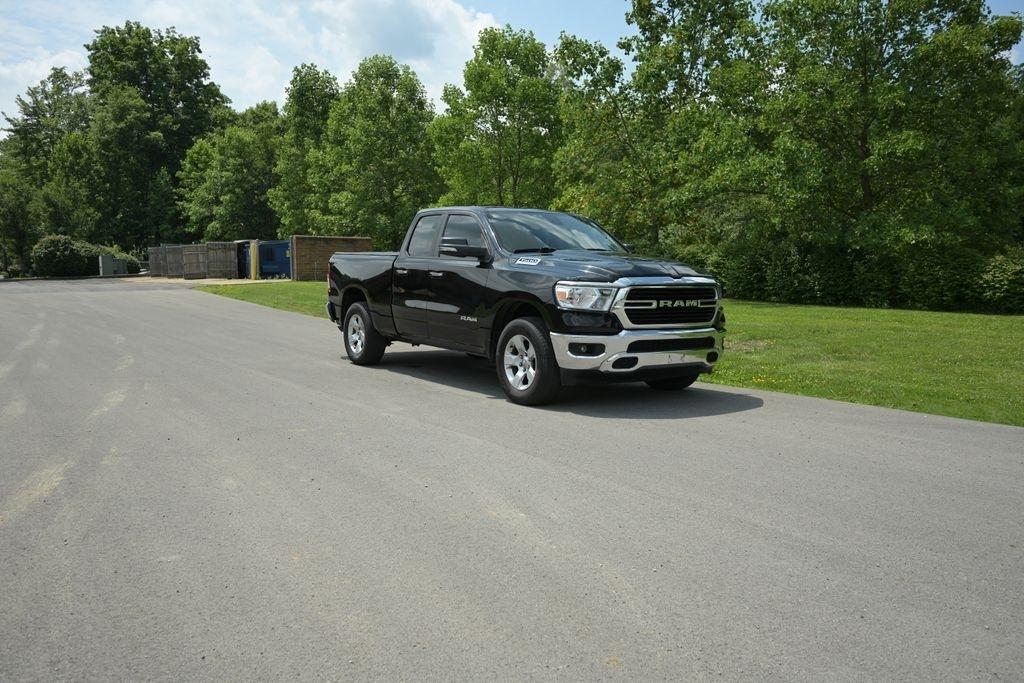 RAM 1500 Big Horn 4x4 Quad Cab 6'4" Box 2020