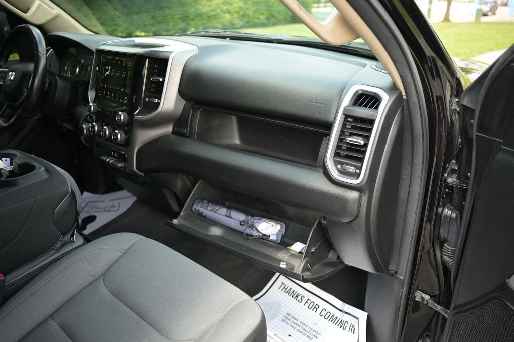 RAM 1500 Big Horn 4x4 Quad Cab 6'4" Box 2020