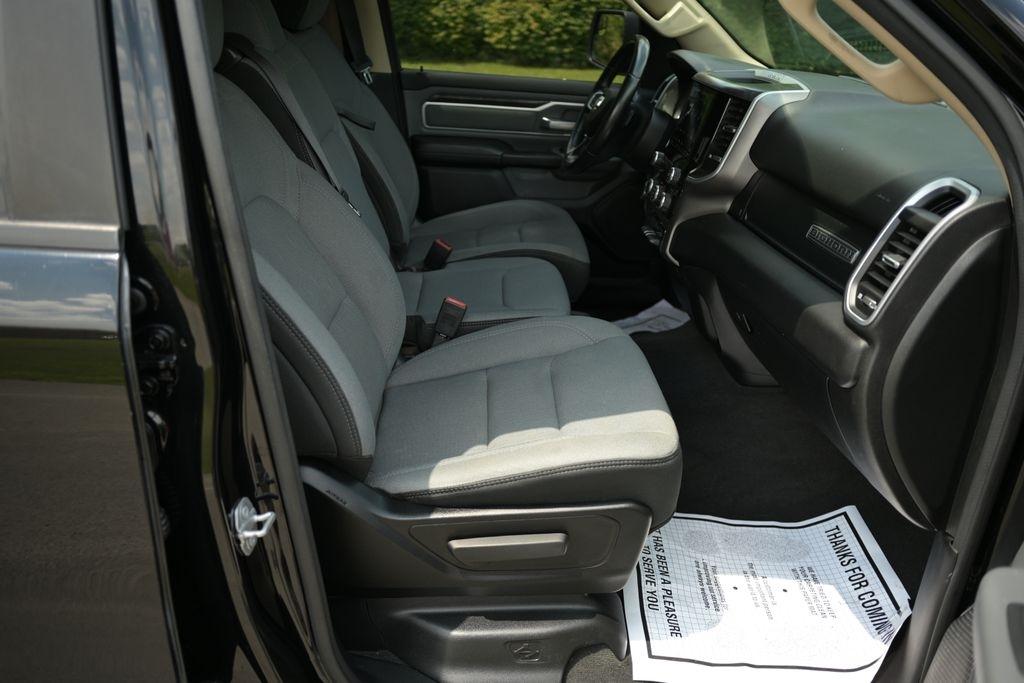 RAM 1500 Big Horn 4x4 Quad Cab 6'4" Box 2020