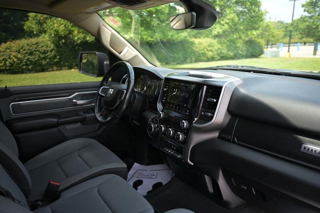 RAM 1500 Big Horn 4x4 Quad Cab 6'4" Box 2020