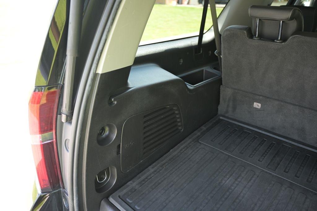 Chevrolet Suburban 4WD 4dr 1500 Premier 2019