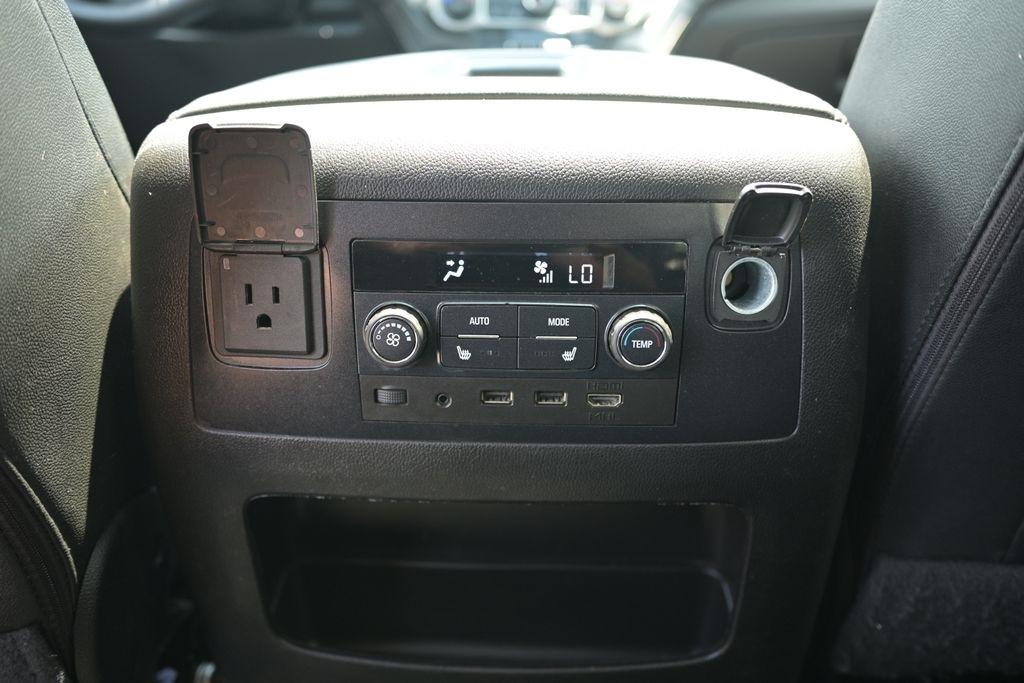 Chevrolet Suburban 4WD 4dr 1500 Premier 2019