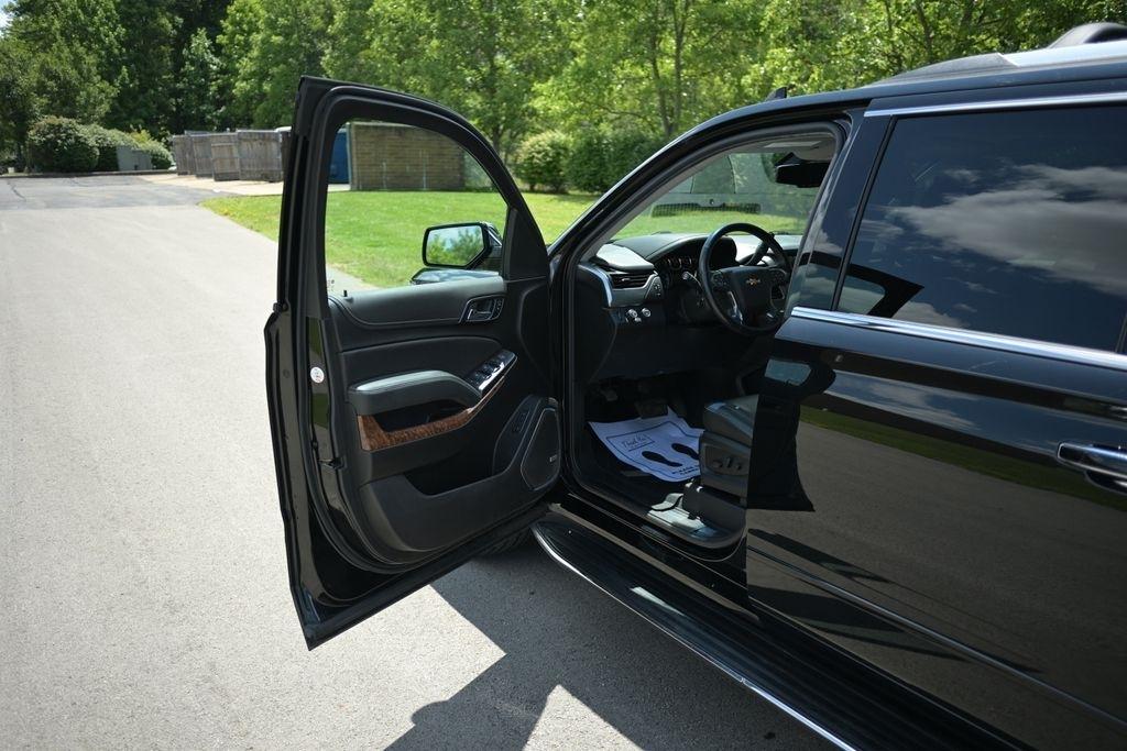 Chevrolet Suburban 4WD 4dr 1500 Premier 2019