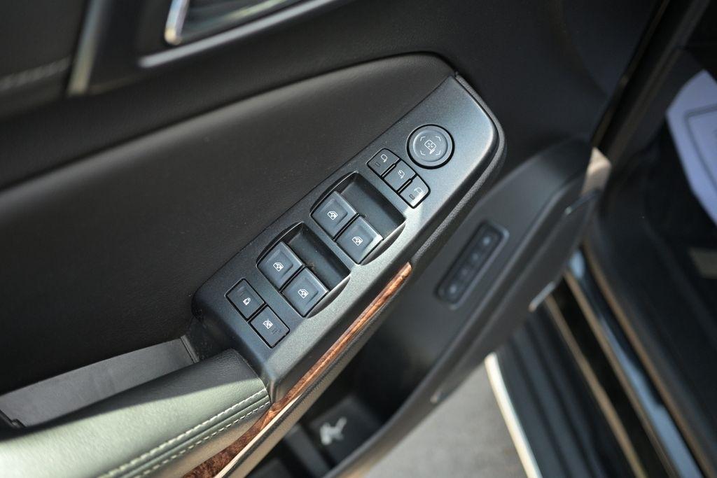 Chevrolet Suburban 4WD 4dr 1500 Premier 2019