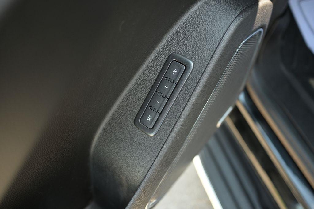Chevrolet Suburban 4WD 4dr 1500 Premier 2019
