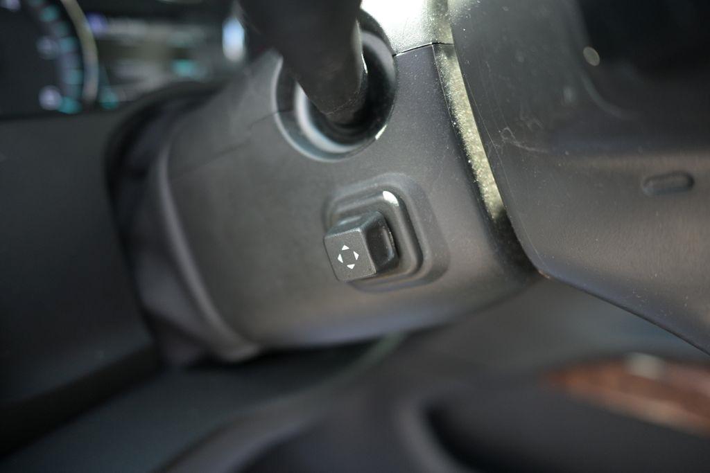 Chevrolet Suburban 4WD 4dr 1500 Premier 2019