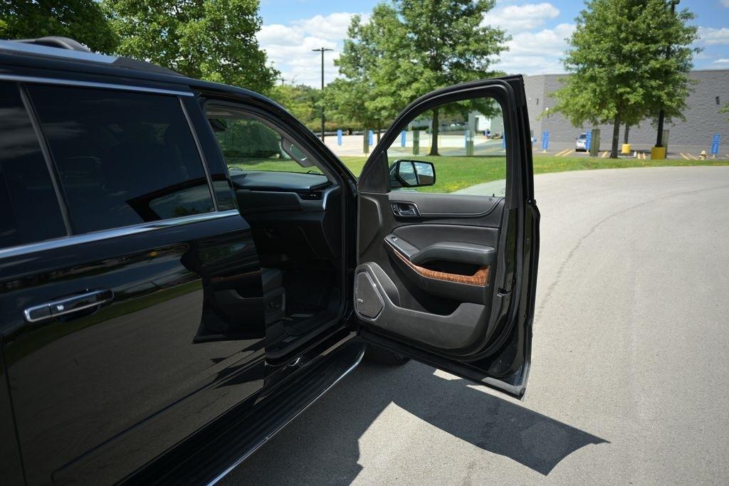 Chevrolet Suburban 4WD 4dr 1500 Premier 2019