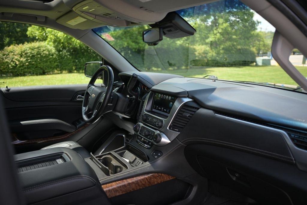 Chevrolet Suburban 4WD 4dr 1500 Premier 2019