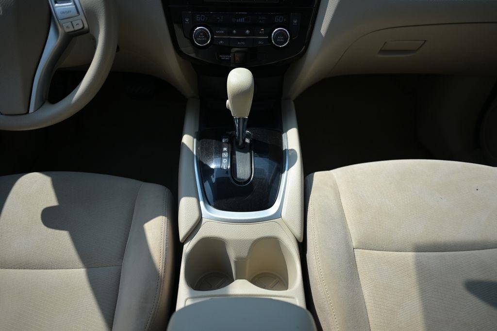 Nissan Rogue AWD 4dr SV 2015