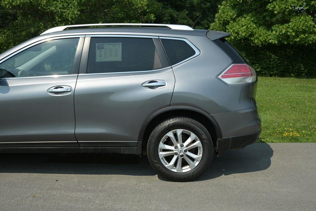 Nissan Rogue AWD 4dr SV 2015