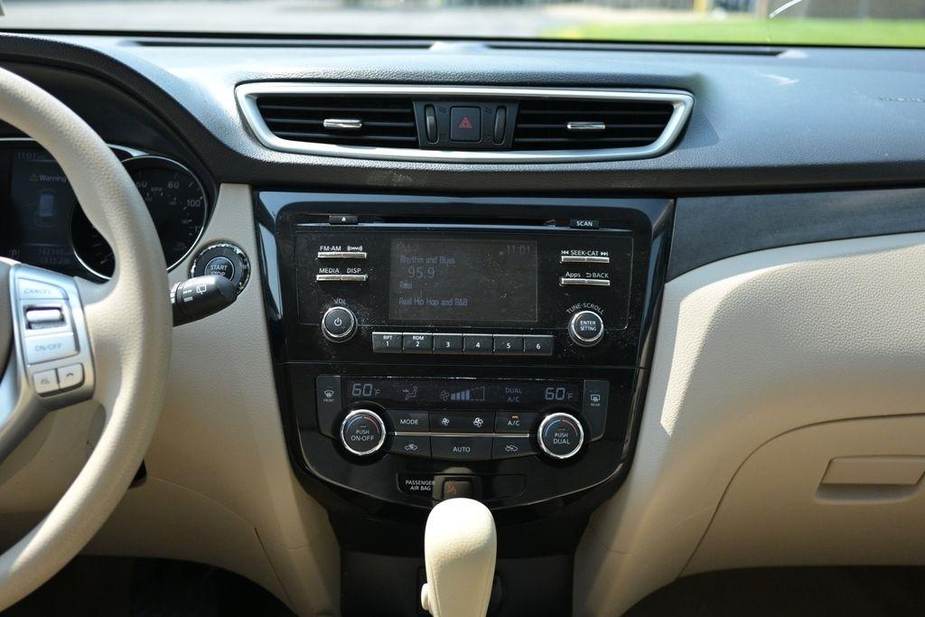 Nissan Rogue AWD 4dr SV 2015