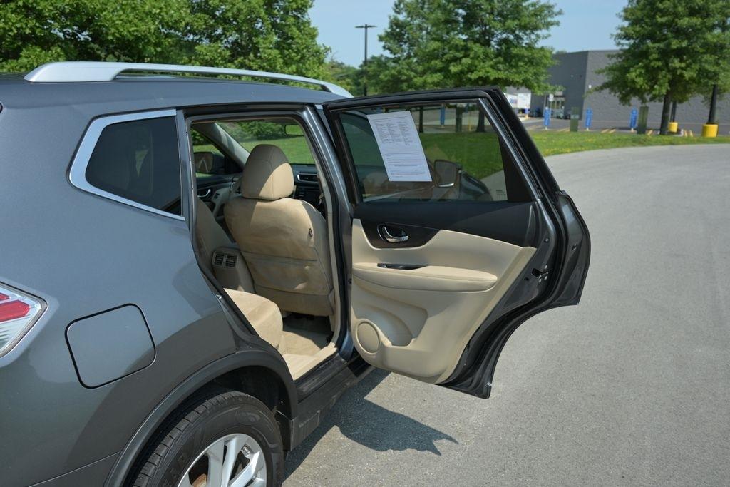 Nissan Rogue AWD 4dr SV 2015