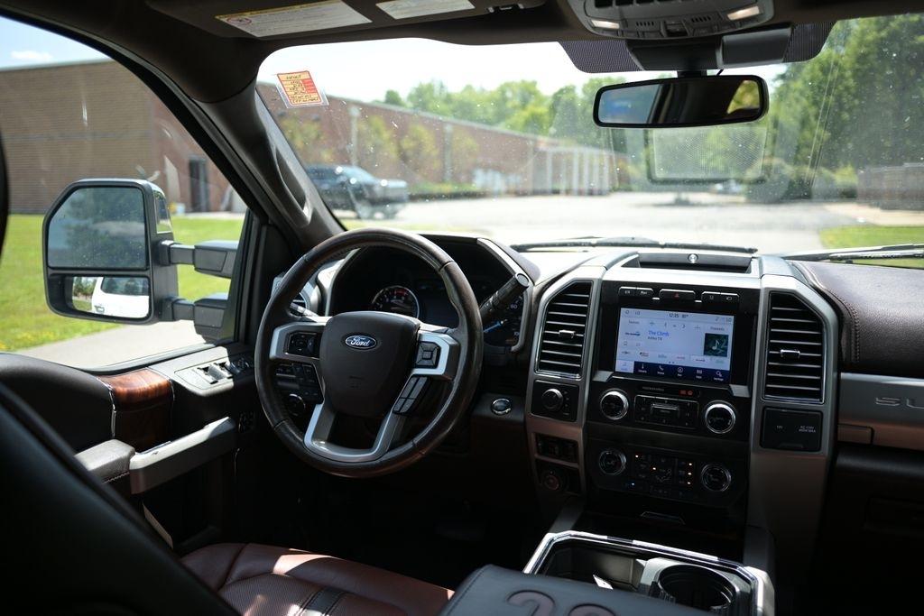 Ford Super Duty F-250 SRW King Ranch 4WD Crew Cab 8' Box 2021