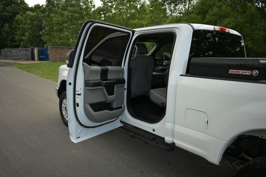 Ford Super Duty F-250 SRW King Ranch 4WD Crew Cab 8' Box 2019