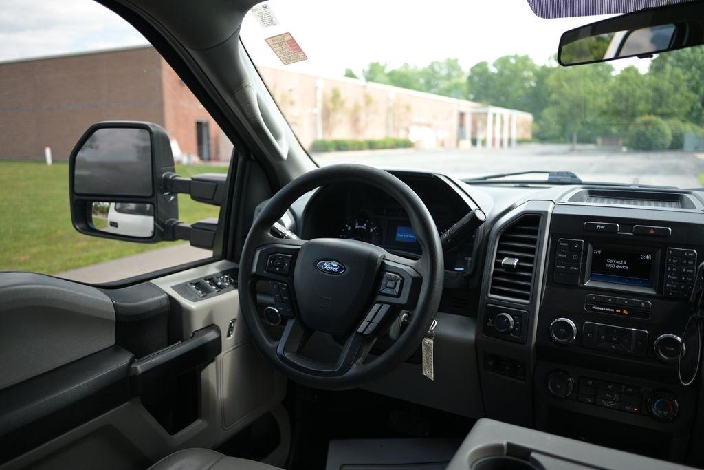 Ford Super Duty F-250 SRW King Ranch 4WD Crew Cab 8' Box 2019
