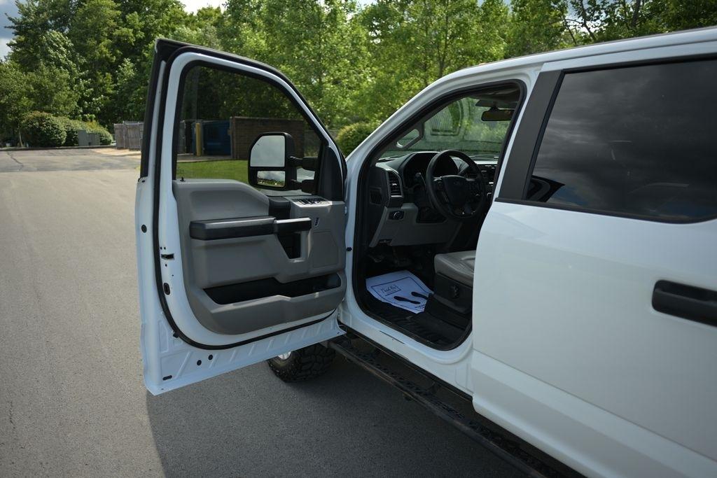 Ford Super Duty F-250 SRW King Ranch 4WD Crew Cab 8' Box 2019