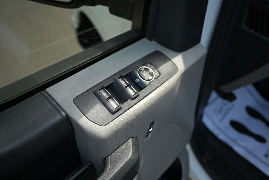 Ford Super Duty F-250 SRW King Ranch 4WD Crew Cab 8' Box 2019