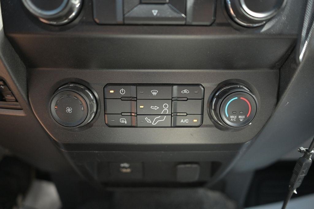 Ford Super Duty F-250 SRW King Ranch 4WD Crew Cab 8' Box 2019