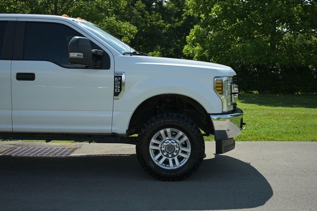 Ford Super Duty F-250 SRW King Ranch 4WD Crew Cab 8' Box 2019