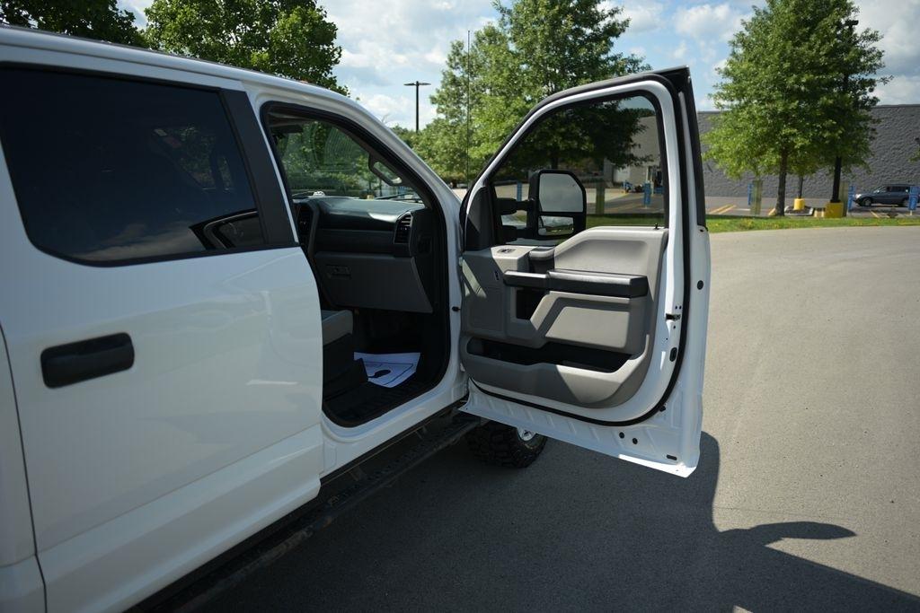 Ford Super Duty F-250 SRW King Ranch 4WD Crew Cab 8' Box 2019