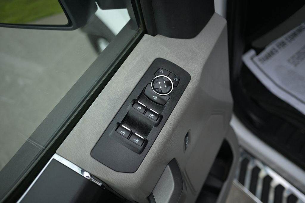 Ford F-150 4WD SuperCrew 145" King Ranch 2016