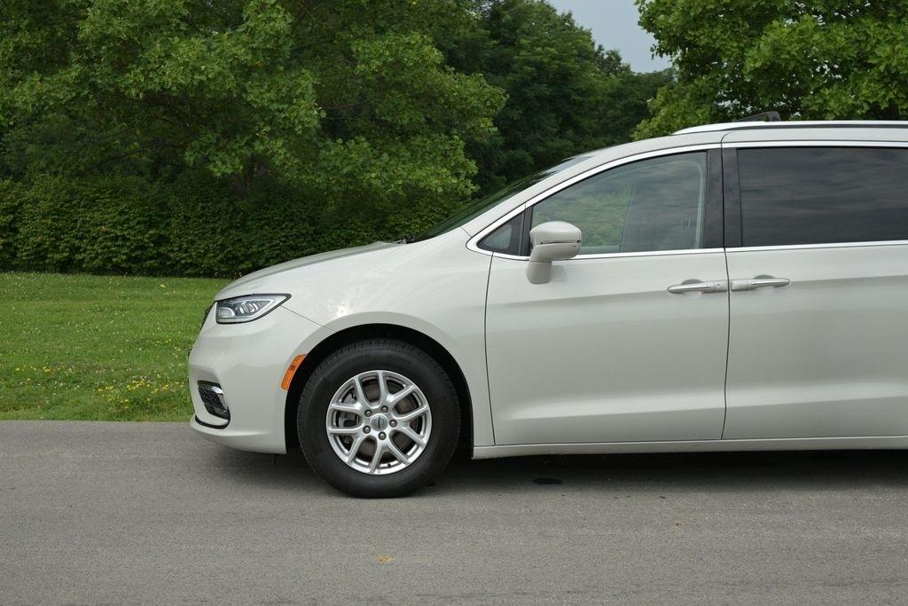 Chrysler Pacifica Touring L FWD 2021