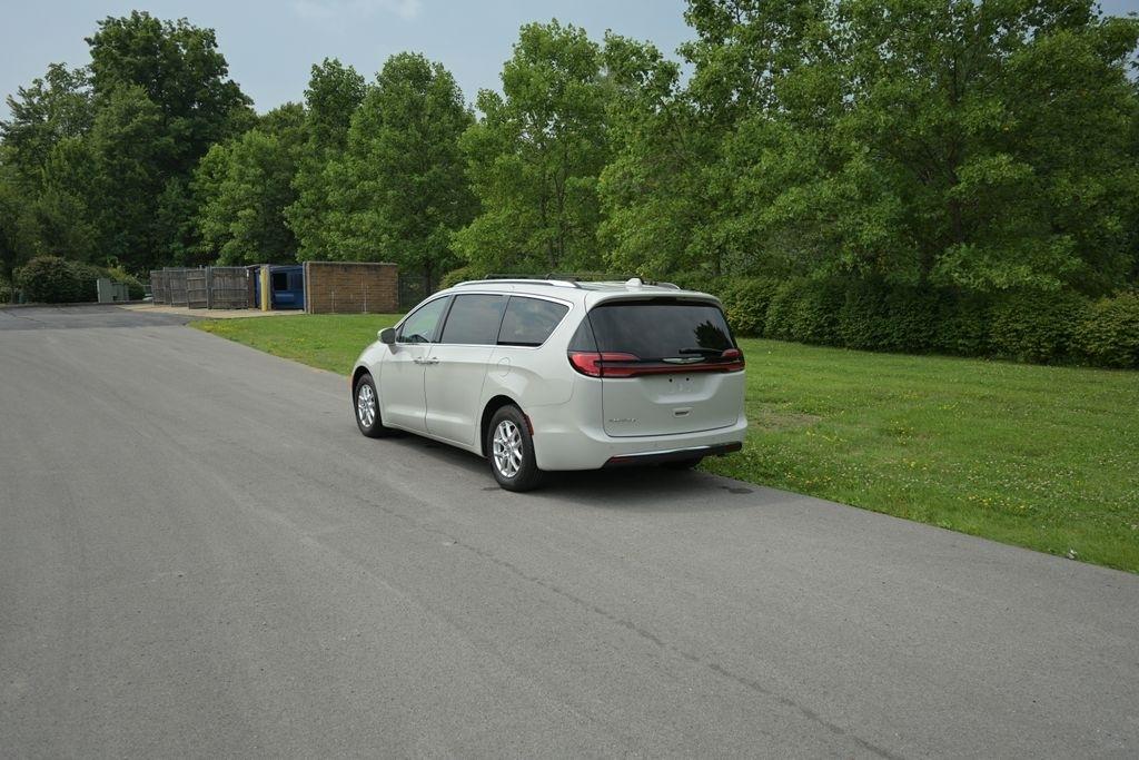 Chrysler Pacifica Touring L FWD 2021