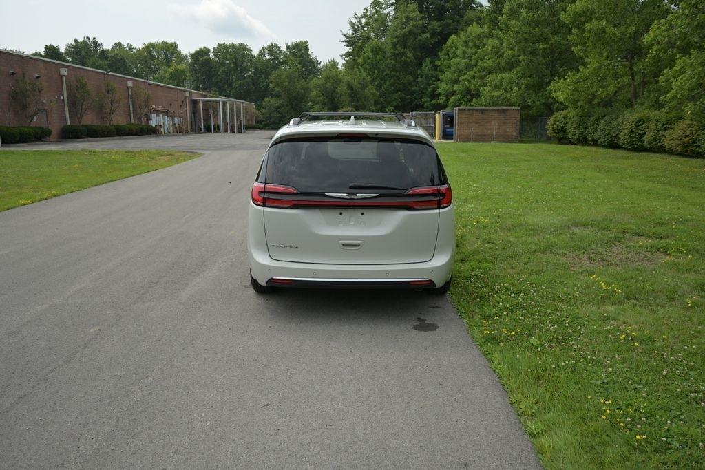 Chrysler Pacifica Touring L FWD 2021