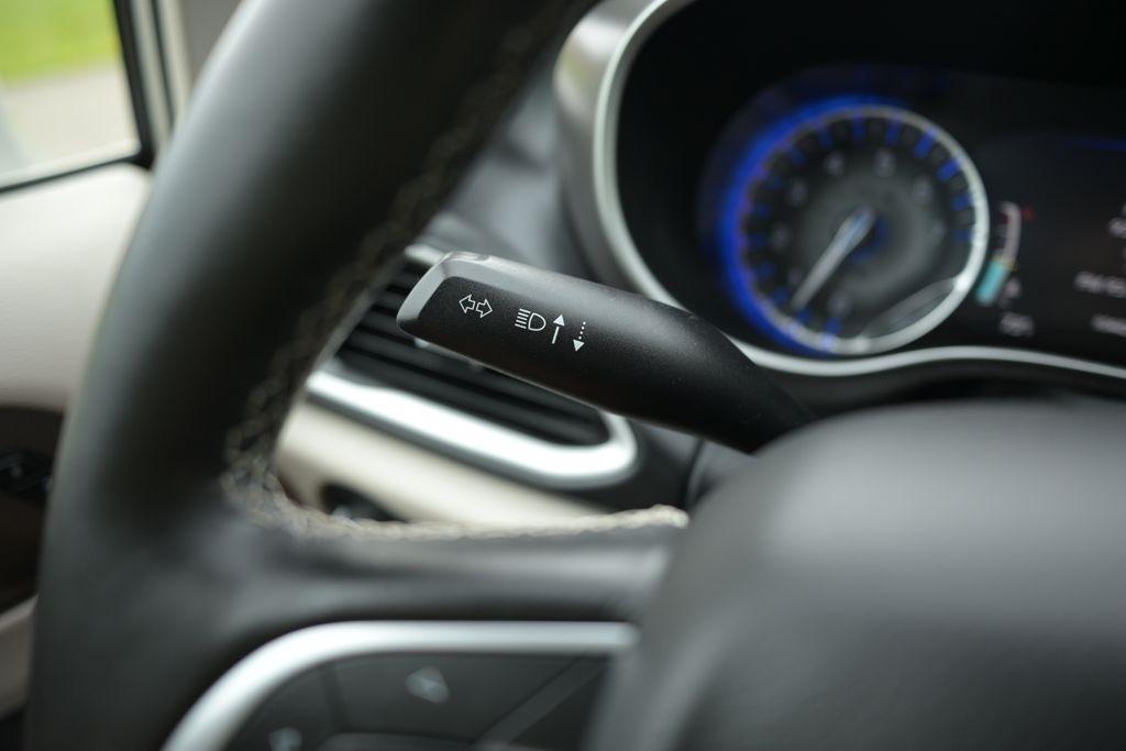 Chrysler Pacifica Touring L FWD 2021