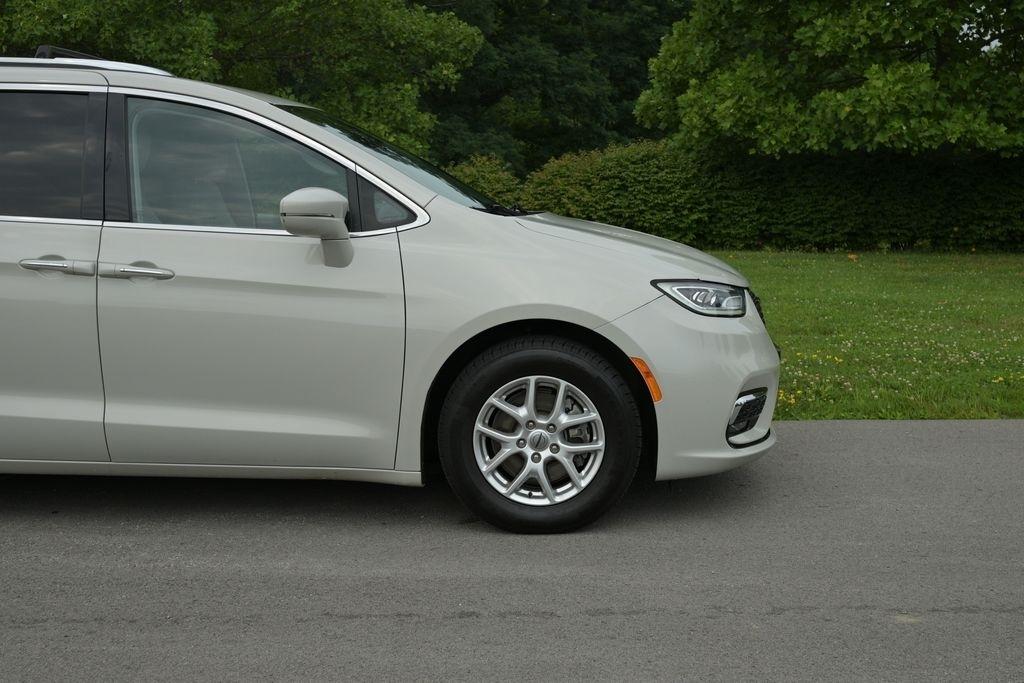 Chrysler Pacifica Touring L FWD 2021