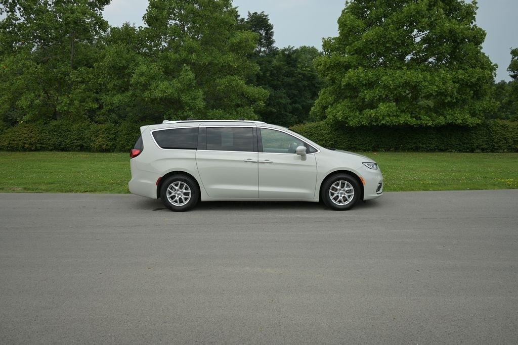 Chrysler Pacifica Touring L FWD 2021