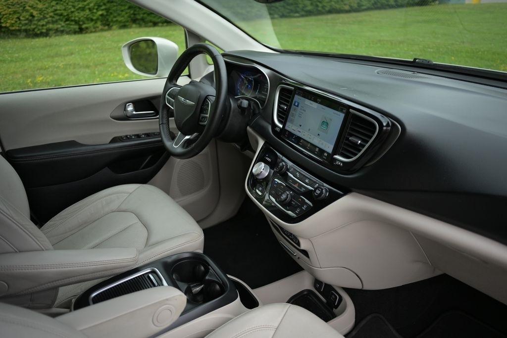 Chrysler Pacifica Touring L FWD 2021