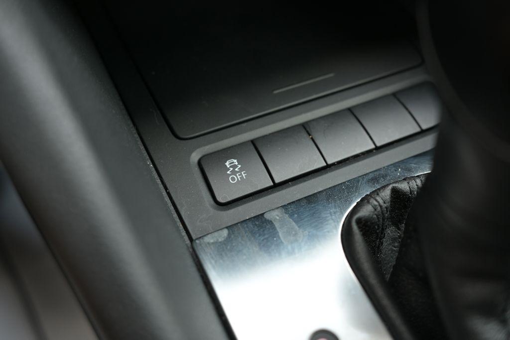 Volkswagen Golf 4dr HB Auto PZEV 2013