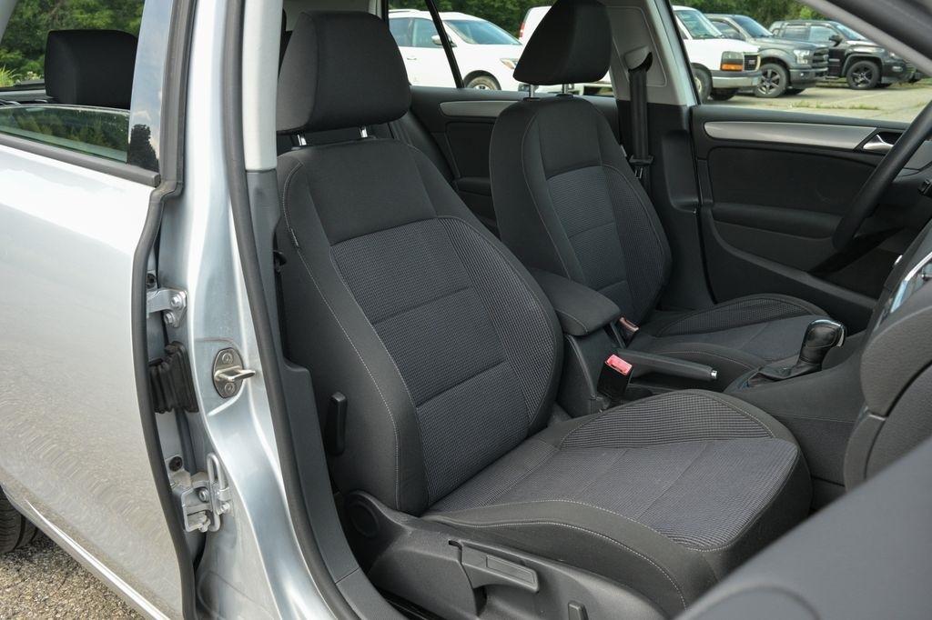 Volkswagen Golf 4dr HB Auto PZEV 2013