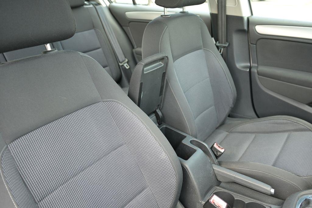 Volkswagen Golf 4dr HB Auto PZEV 2013