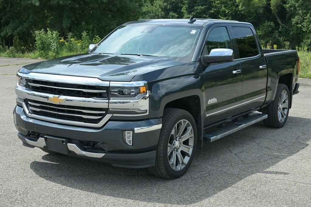 2018 Chevrolet Silverado 1500 4WD Crew Cab 143.5" High Country