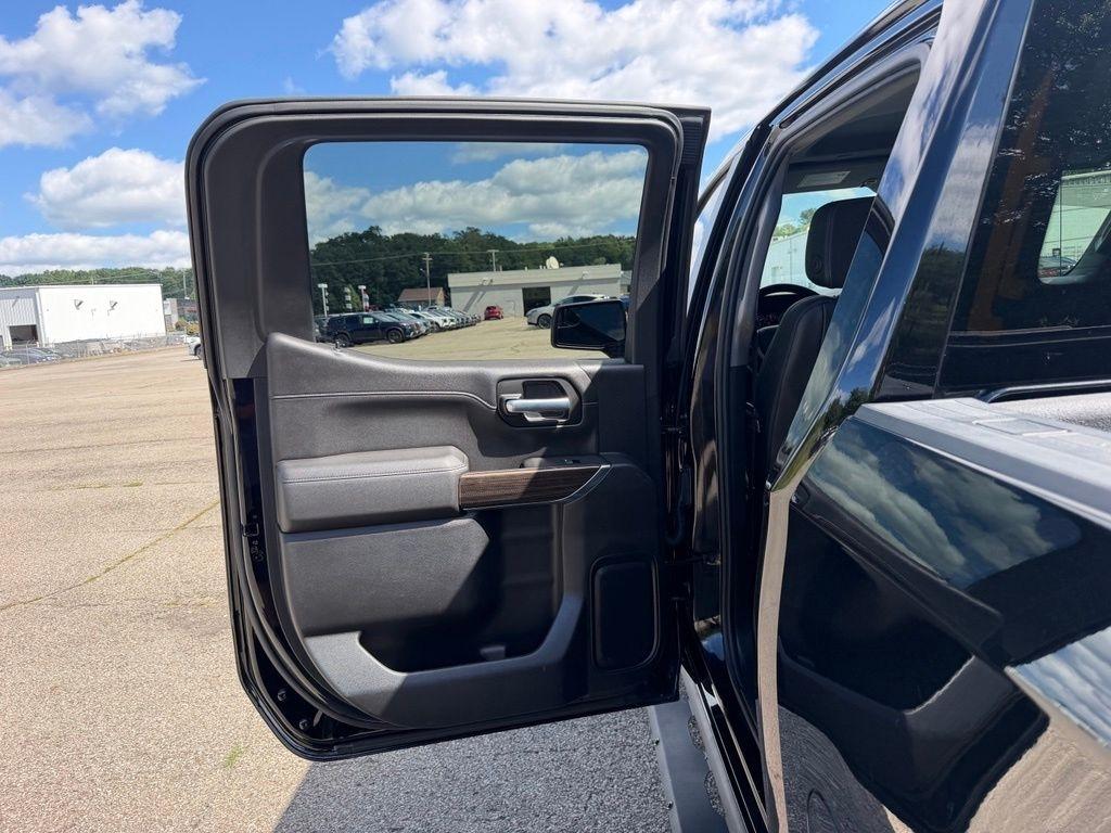 Chevrolet Silverado 1500 4WD Crew Cab 147" LT Trail Boss 2021