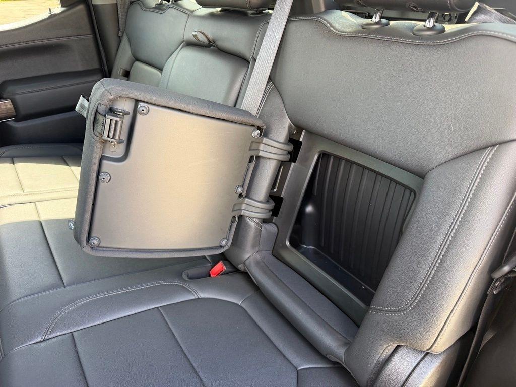 Chevrolet Silverado 1500 4WD Crew Cab 147" LT Trail Boss 2021
