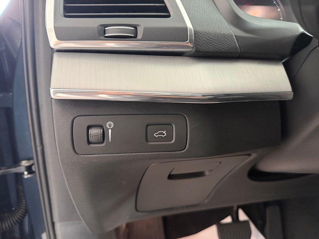 Volvo XC90 T5 AWD Momentum 7P 2021