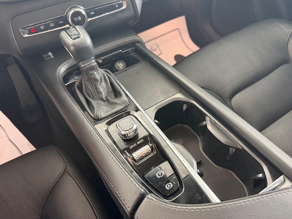 Volvo XC90 T5 AWD Momentum 7P 2021