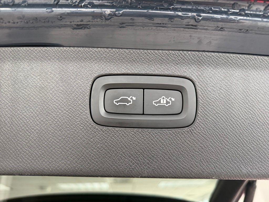 Volvo XC90 T5 AWD Momentum 7P 2021