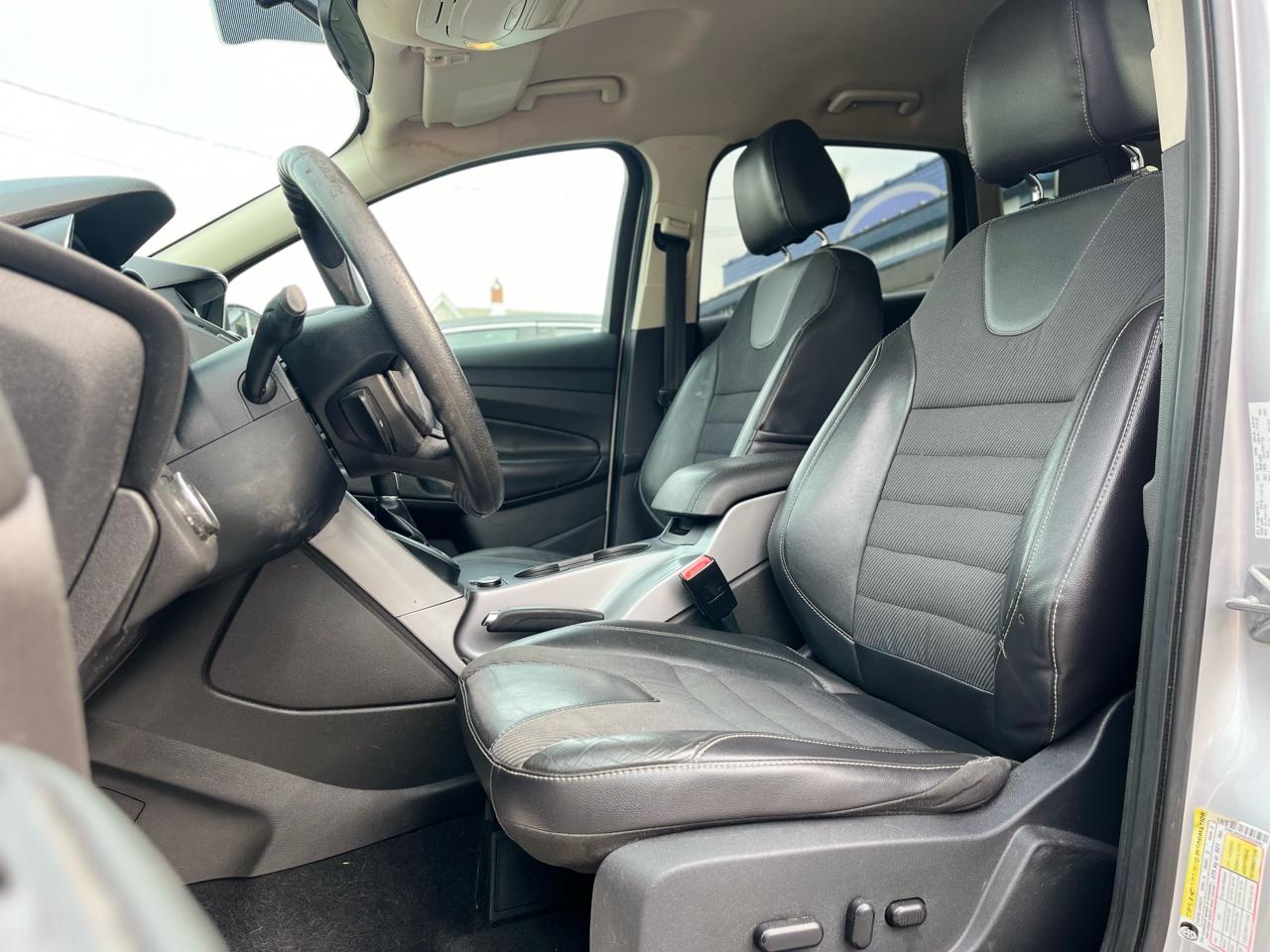 Ford Escape SE FWD 2016