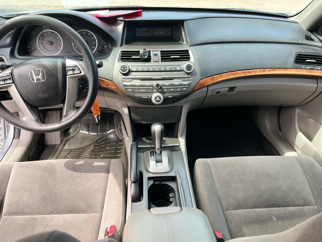 Honda Accord EX Sedan AT 2011