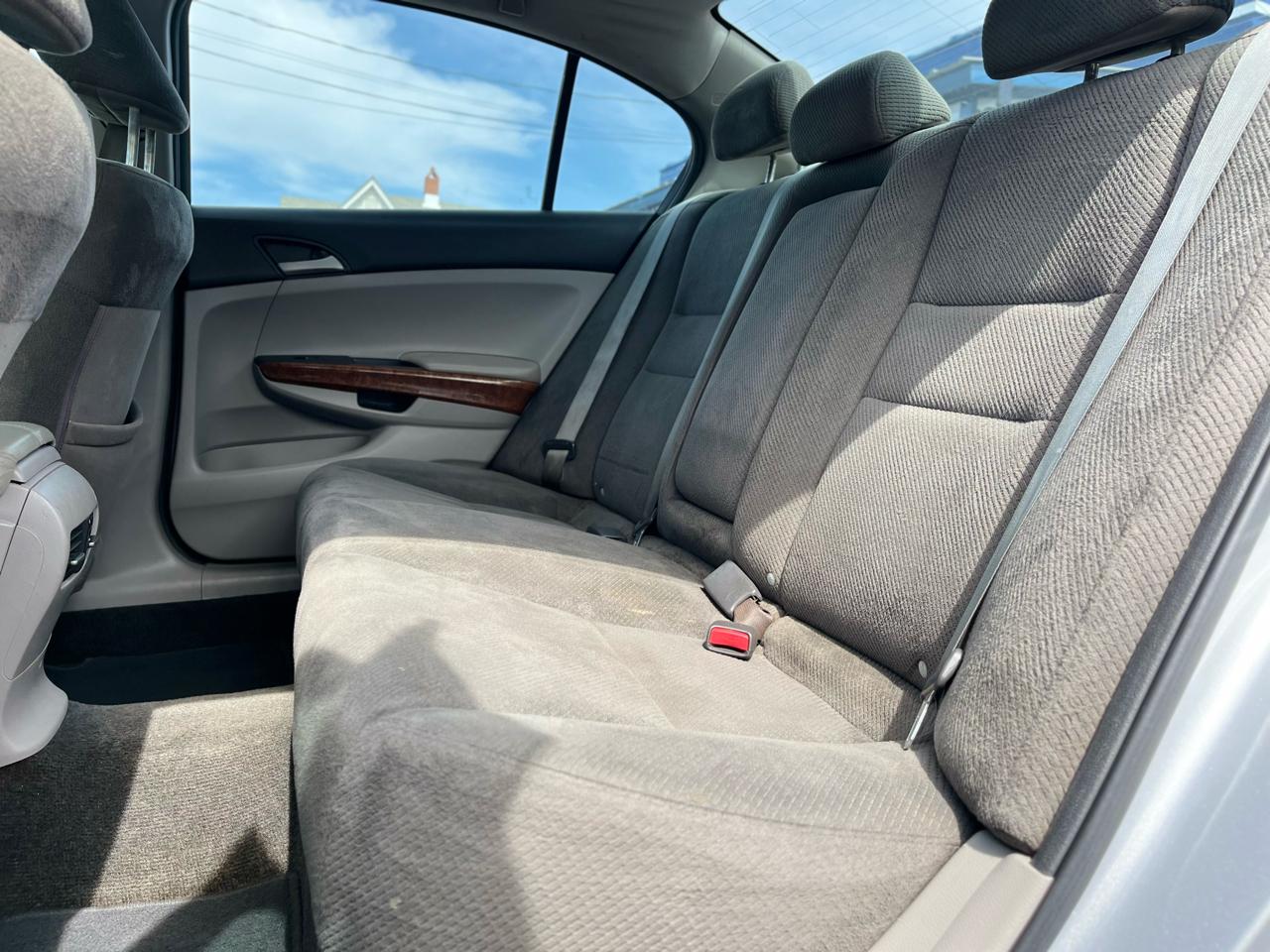 Honda Accord EX Sedan AT 2011