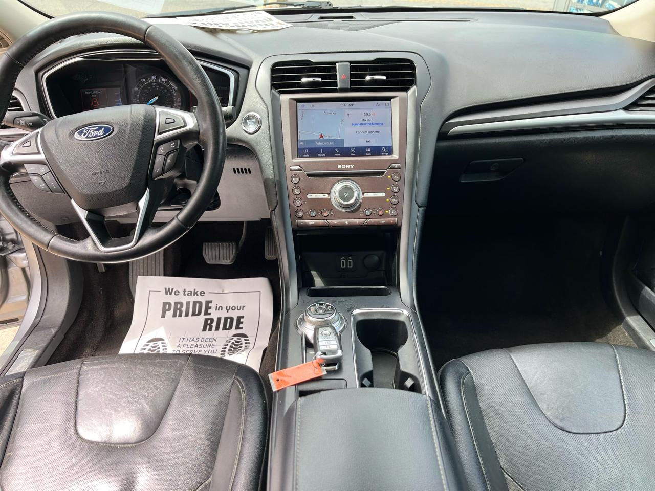 Ford Fusion Titanium AWD 2020