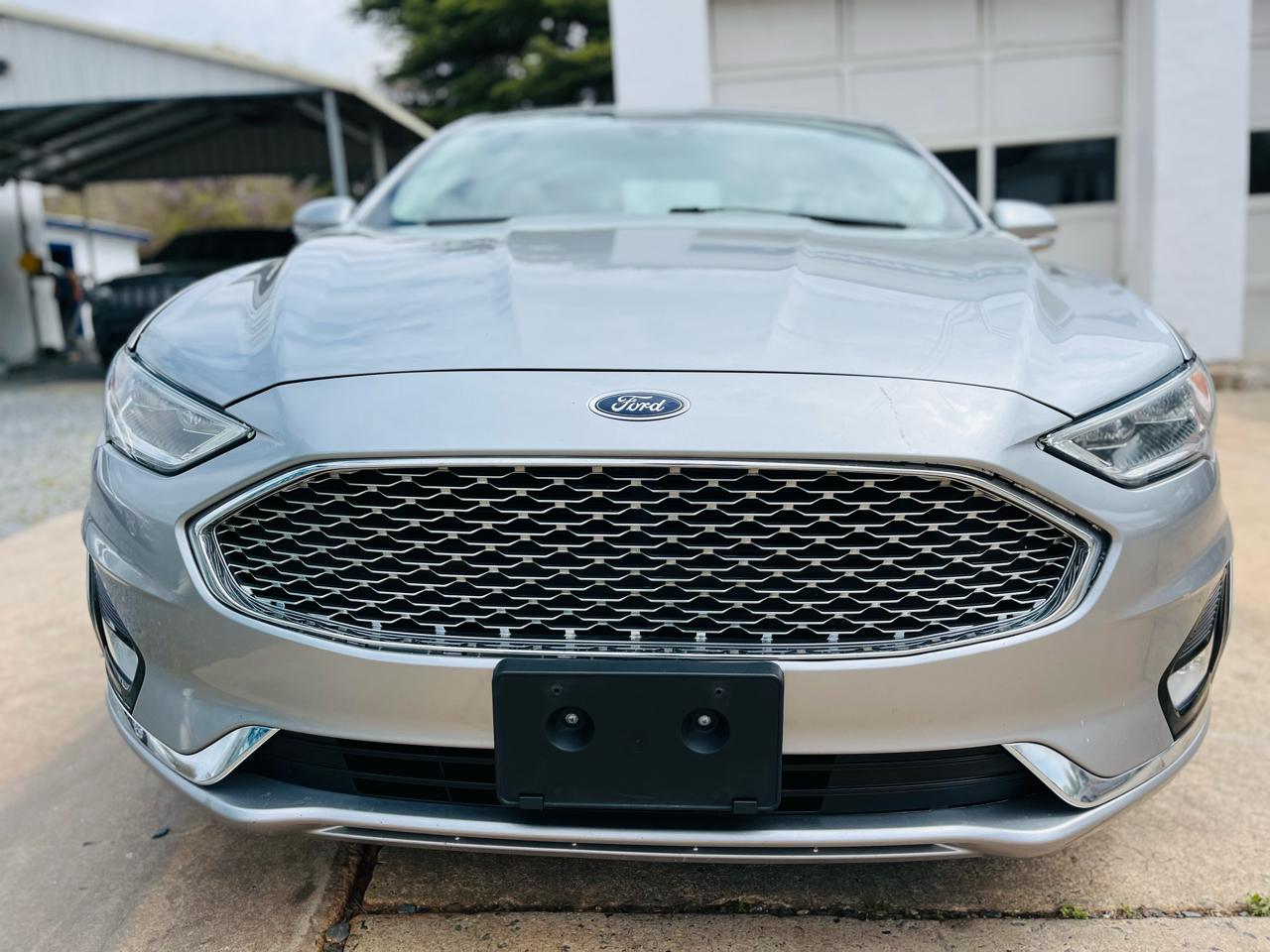 Ford Fusion Titanium AWD 2020