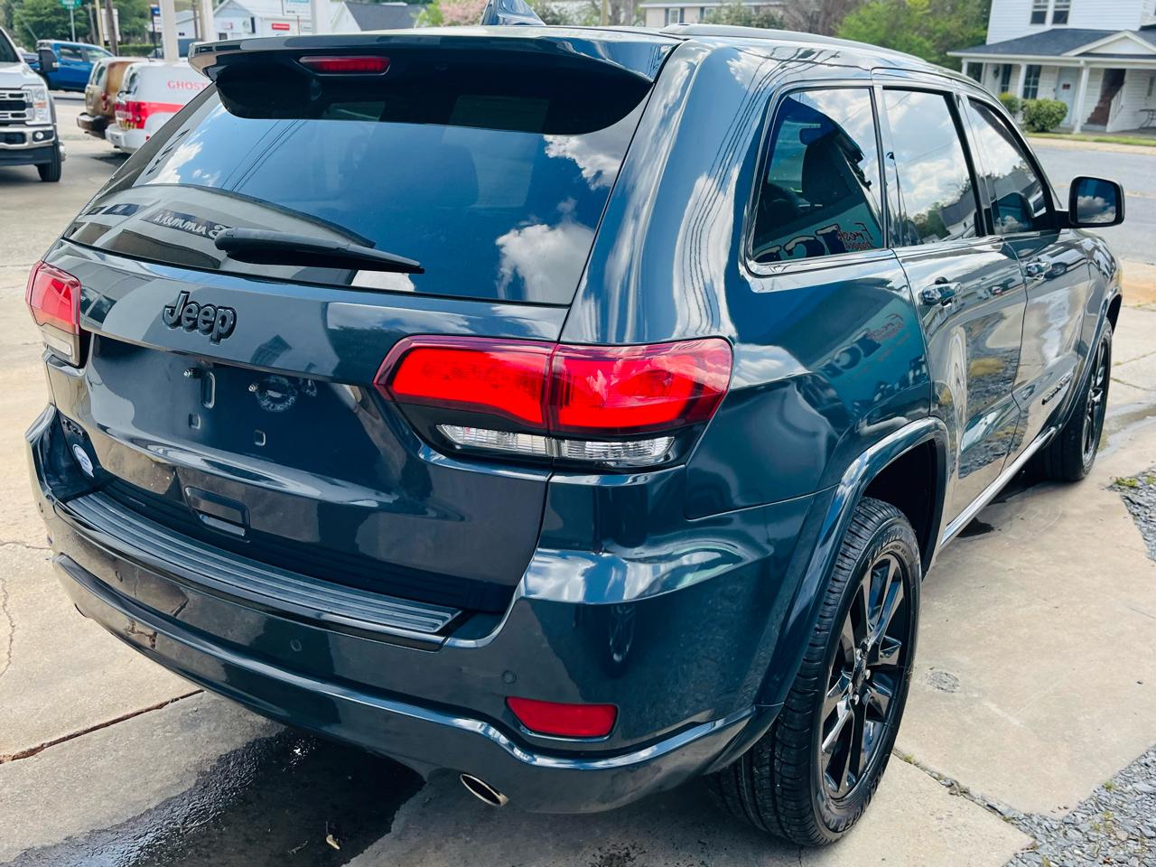 Jeep Grand Cherokee Laredo 4WD 2018