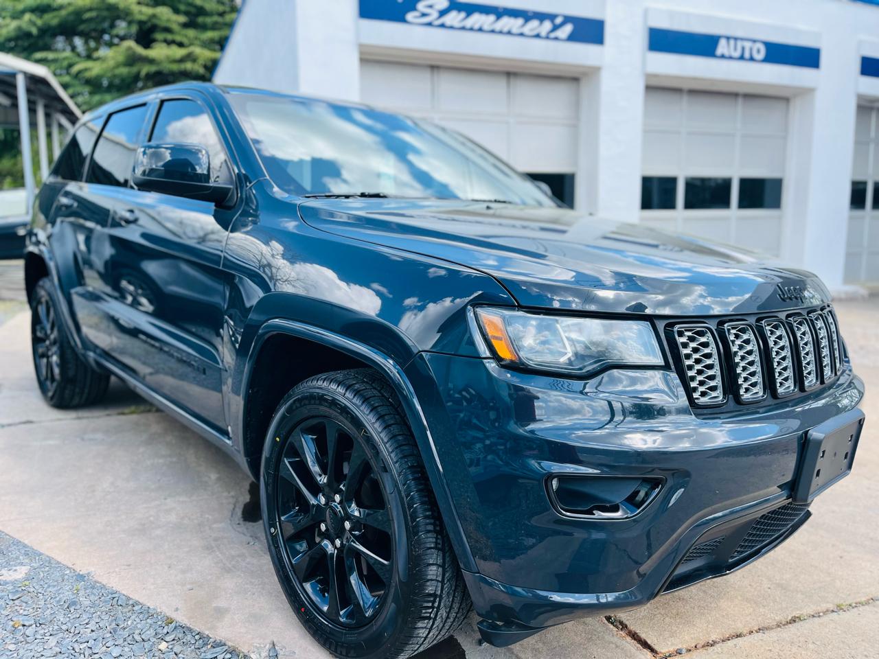Jeep Grand Cherokee Laredo 4WD 2018